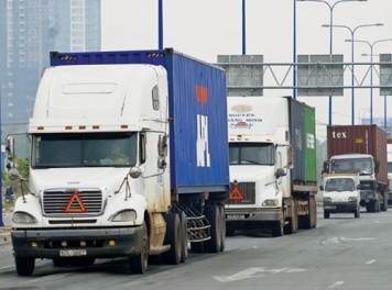 Sự thật đằng sau ngành dịch vụ vận tải ở Việt Nam