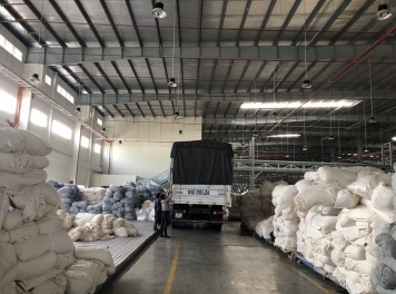 Vận chuyển hạt nhựa giá tốt tại Bình Dương